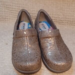 Greys Anatomy Softwalk Clogs